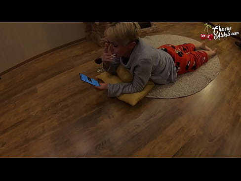 ❤️ Bionda pazza che succhia un enorme cazzo e ci rimbalza sopra - Sesso anale ❤️ Porno fatto in casa al it.mrpornogratis.ru ❌️